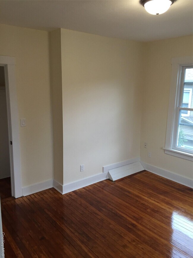 Building Photo - 8 Parkway Terrace