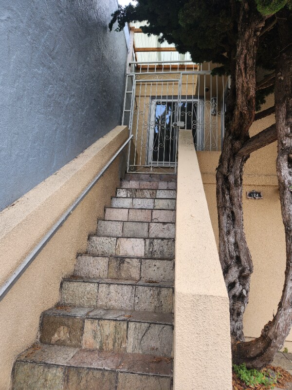 Foto del edificio - 124 Circular Ave
