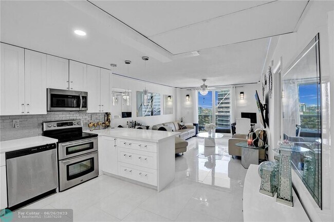 Foto del edificio - 336 N Birch Rd