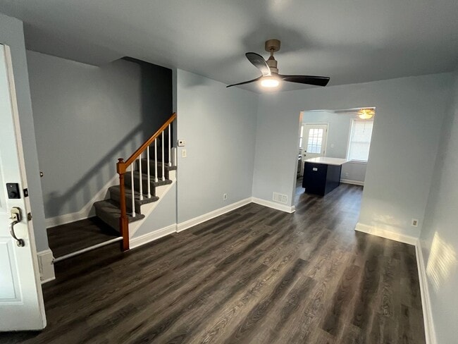 Building Photo - Freshly Renovated Row Home with Beautiful ...