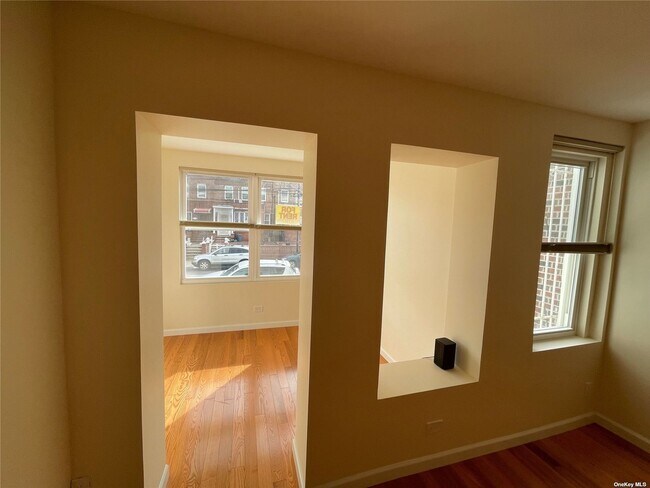 Foto del edificio - 21-16 37th St