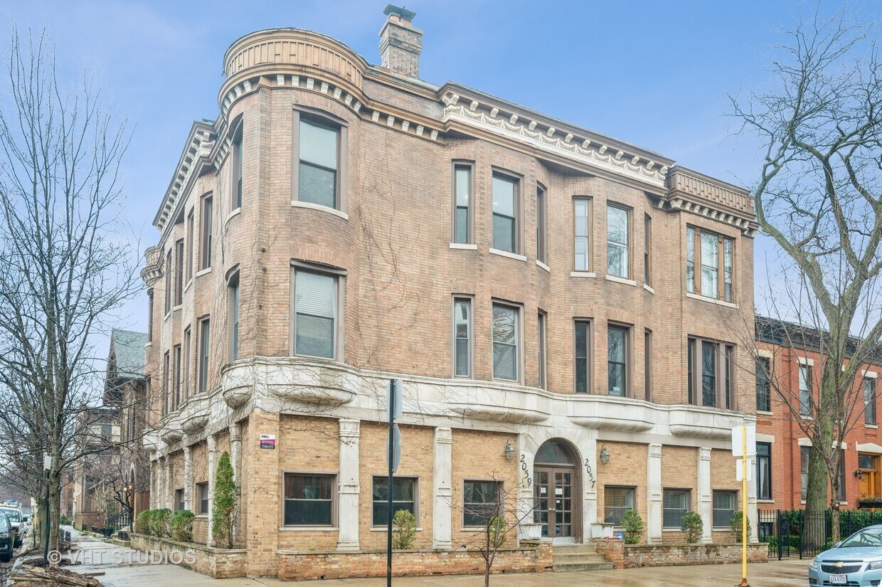 Primary Photo - 2057 N Seminary Ave