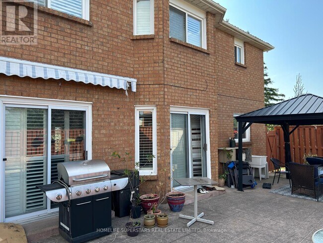 Photo du bâtiment - 165 Havelock Dr