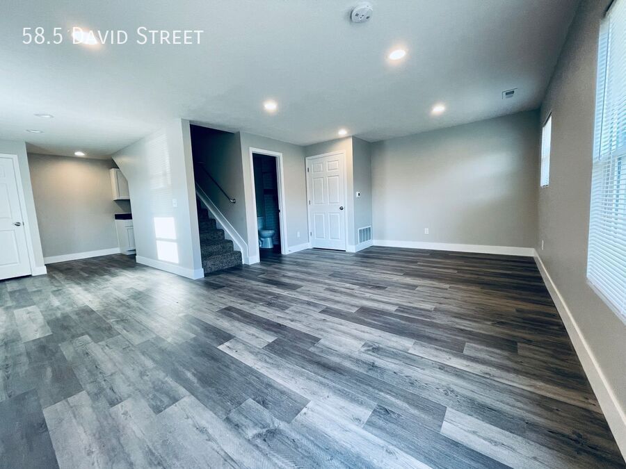 Primary Photo - Beautifully Updated 2-Bedroom Duplex in De...