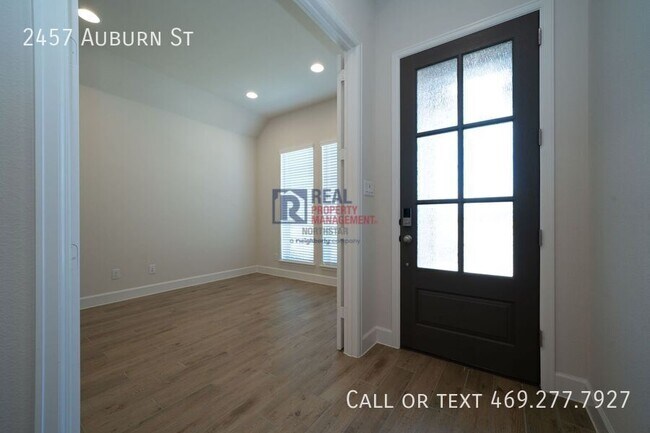 Foto del edificio - 2457 Auburn St