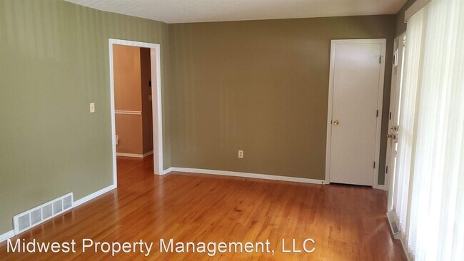 Building Photo - 4 br, 2.5 bath House - 1217 Bradshaw Ave