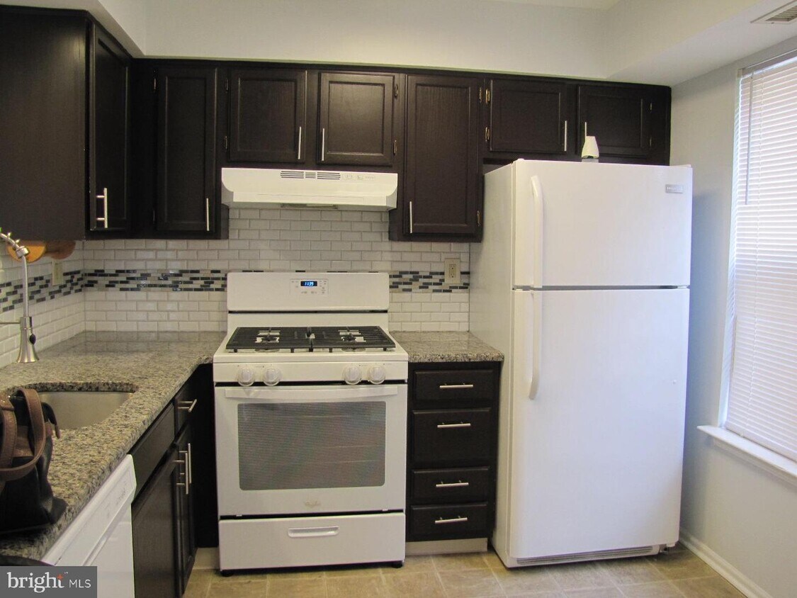 3505 Society Pl Unit H1, Newtown, PA 18940 Condo for Rent in Newtown