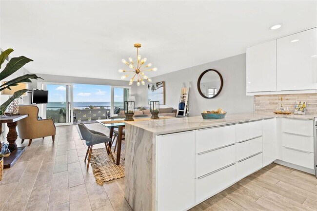Foto del edificio - 1365 Snell Isle Blvd NE