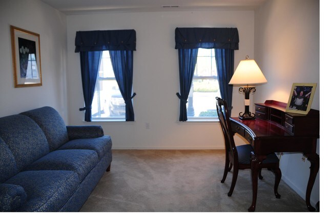 Foto del edificio - Hyde Park Village (Ages 55+)