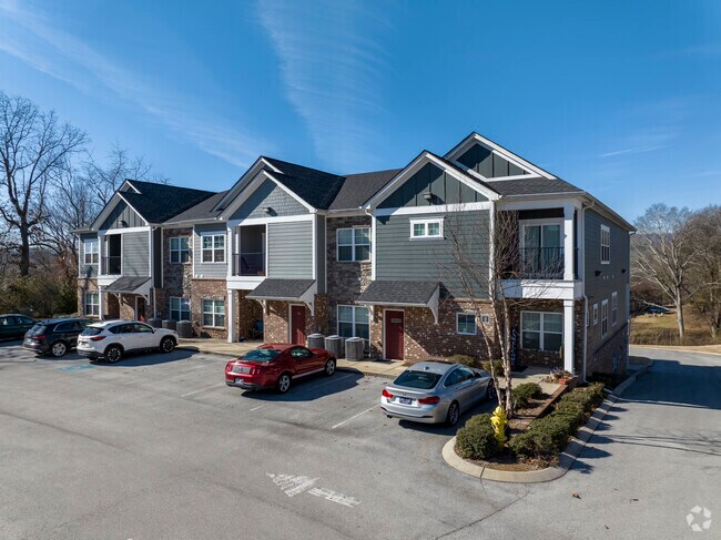 Building Photo - Oakwood Estates Apartment Homes by Callio Properties