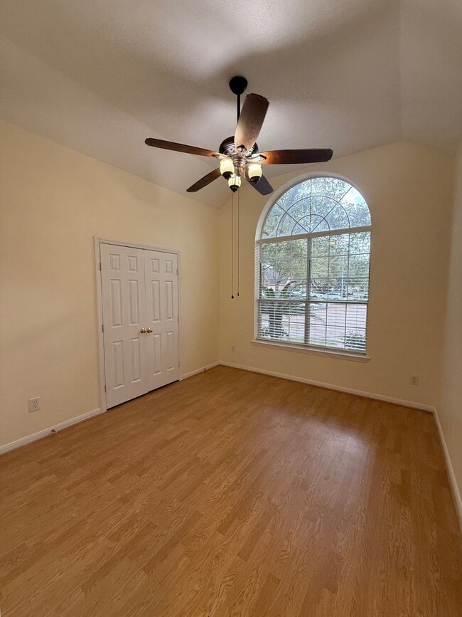 Foto del edificio - 1822 American Elm Ct