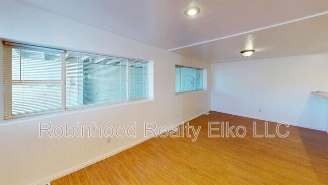 Foto del edificio - 329 Court St