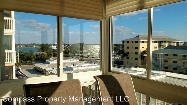 Building Photo - 2 br, 2 bath House - 1255 Tarpon Center Dr...