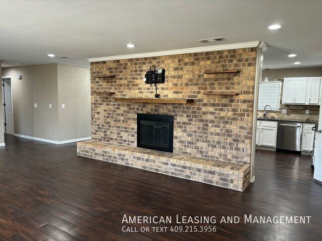 Building Photo - Newly Remodeled 3/2 home in Central ISD