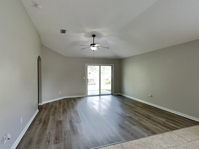 Building Photo - 167 Patriot Ln