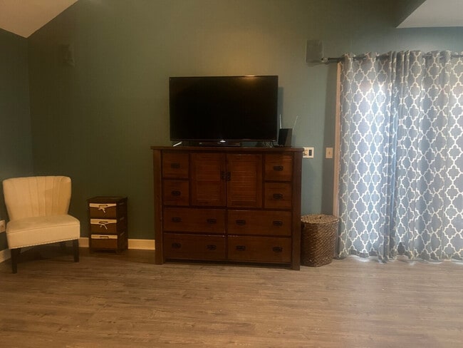 Building Photo - 47 Arabian Dr