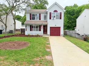 Building Photo - 304 Brittania Dr