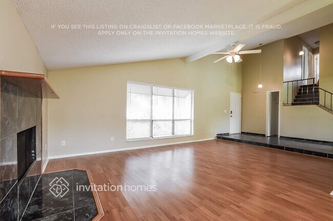 Building Photo - 4005 Stonehaven Rd