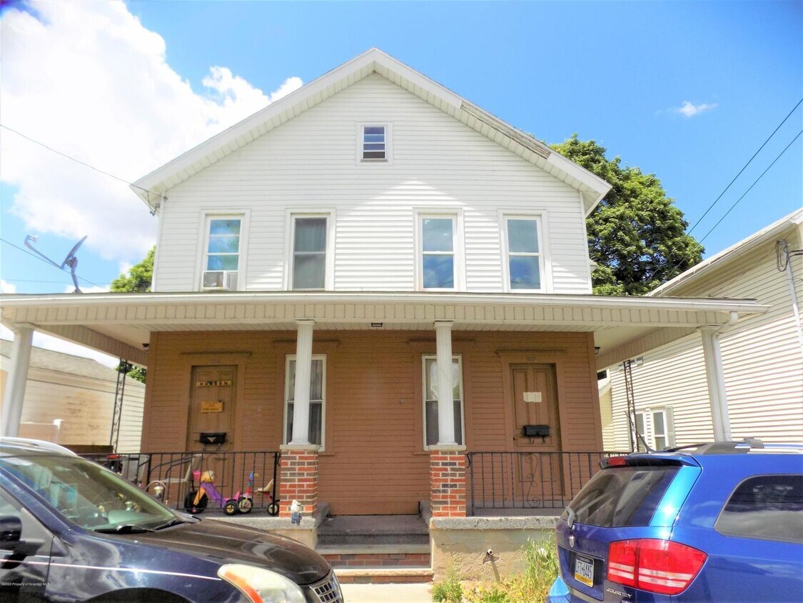 Primary Photo - 932 Corbett Ave