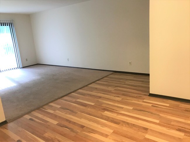 Foto del edificio - 2339 Chalet Gardens Rd