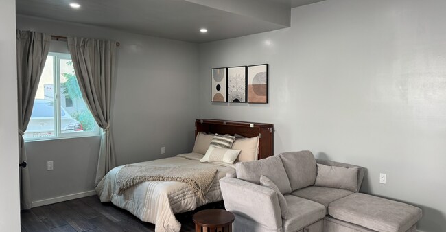 Foto del edificio - 16919 Hartland St