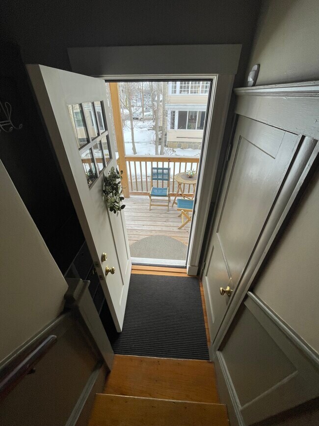 Foto del edificio - 52 Wyman Rd