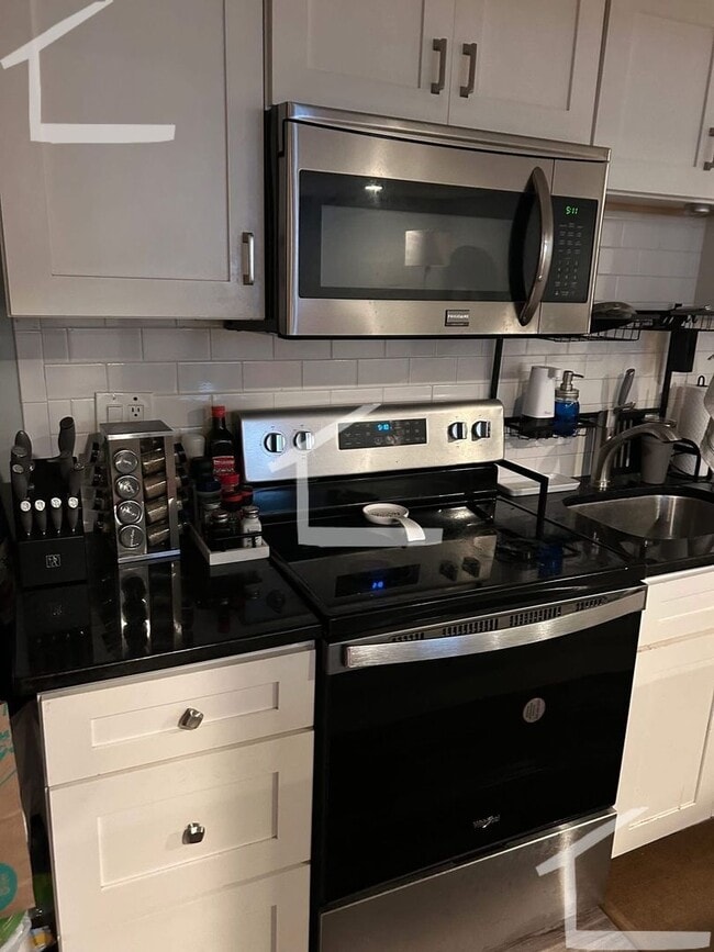 Building Photo - GARDEN LEVEL RENOVATED 2 BED IN ALLSTON!!!