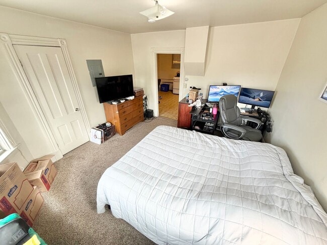 Photo - 168 N Winooski Ave Apartment