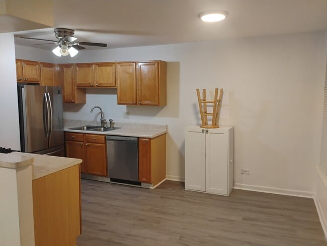 Foto del edificio - 2424 W Estes Ave