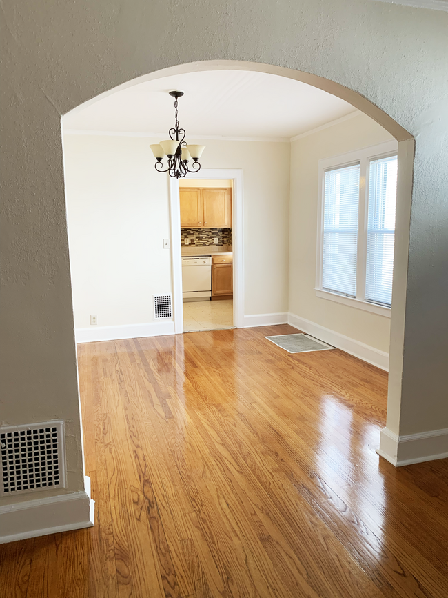 Dining Room - 212 Hubbell Ave