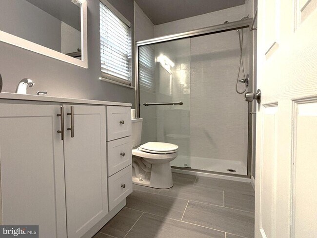 Building Photo - 428 Montemar Ave