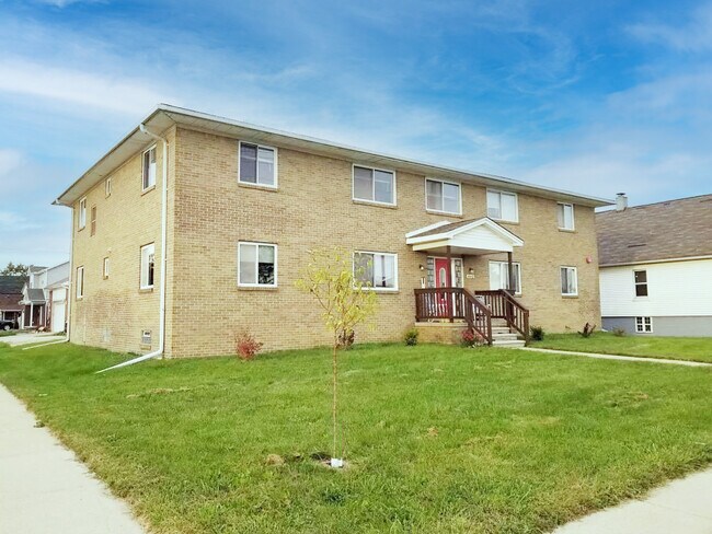 Building Photo - 448 Goddard Rd