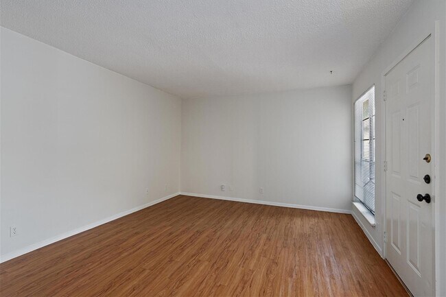 Foto del edificio - 3426 Willowrun Dr