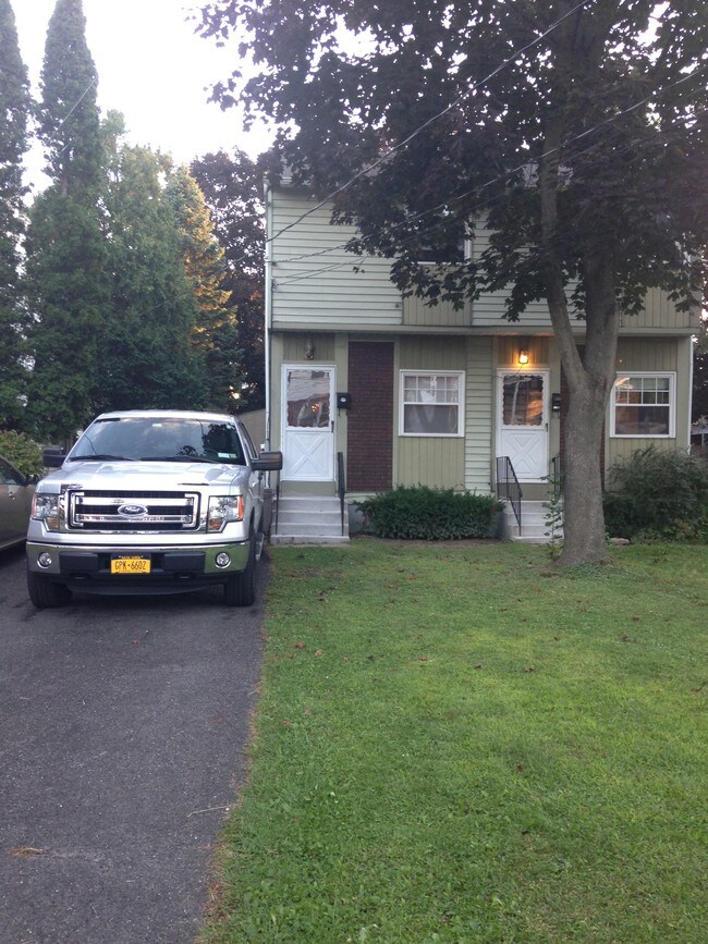 Building Photo - 326D Cortland St