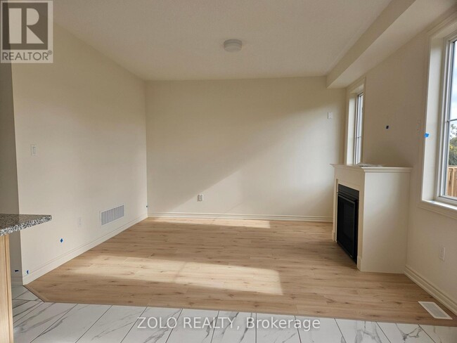 Building Photo - 496 Trevor St.