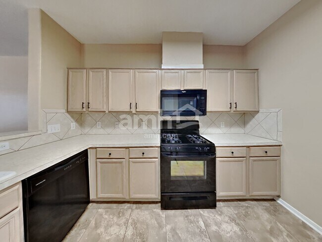 Foto del edificio - 18535 Alemarble Oak St