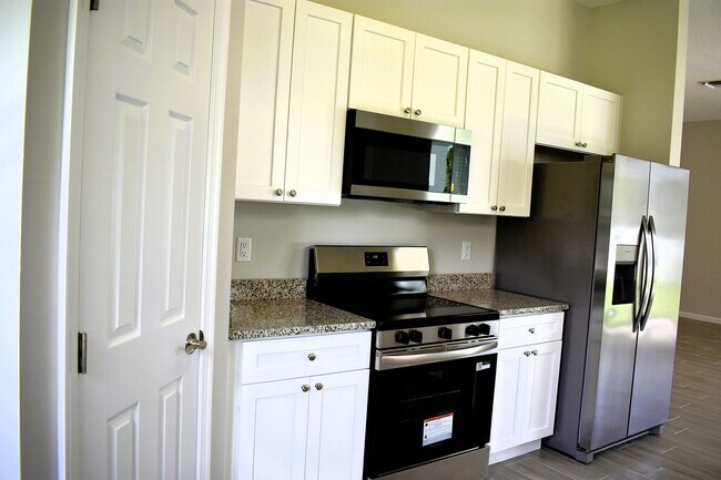 Foto del edificio - 3109 SW Curcuma St