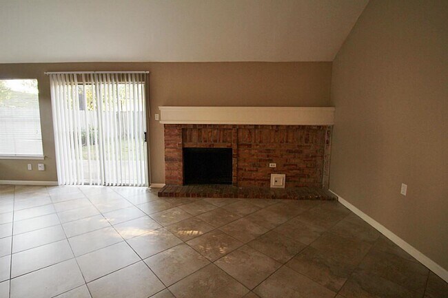 Building Photo - 12026 Kleinmeadow Dr