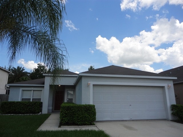Foto principal - 25012 Hyde Park Blvd