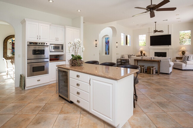 Building Photo - 50090 Palencia Ct