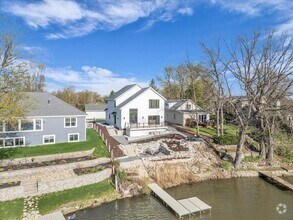 Building Photo - 6255 S Linnie Lac Pl
