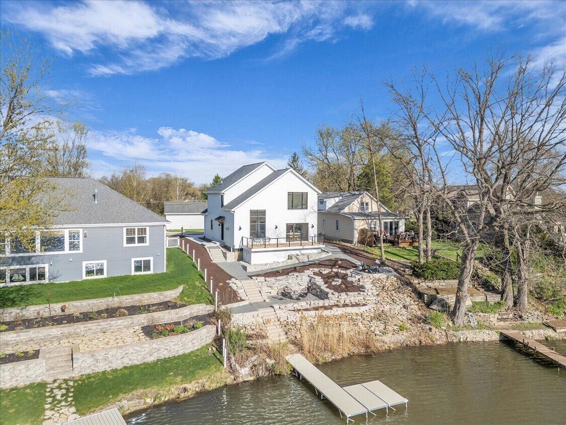 Primary Photo - 6255 S Linnie Lac Pl