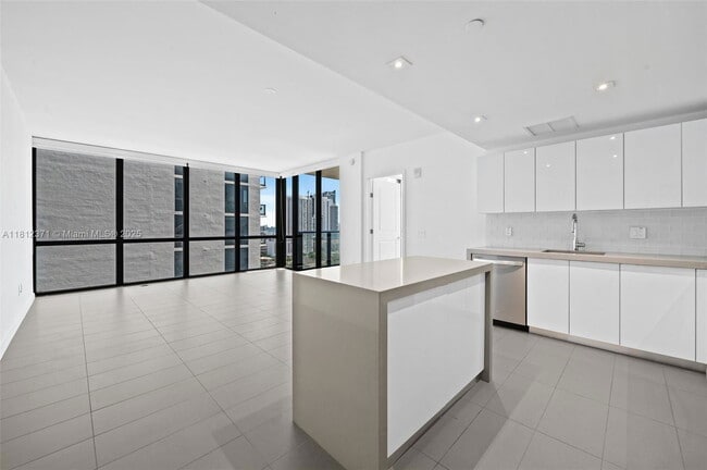 Foto del edificio - 1600 NE 1st Ave