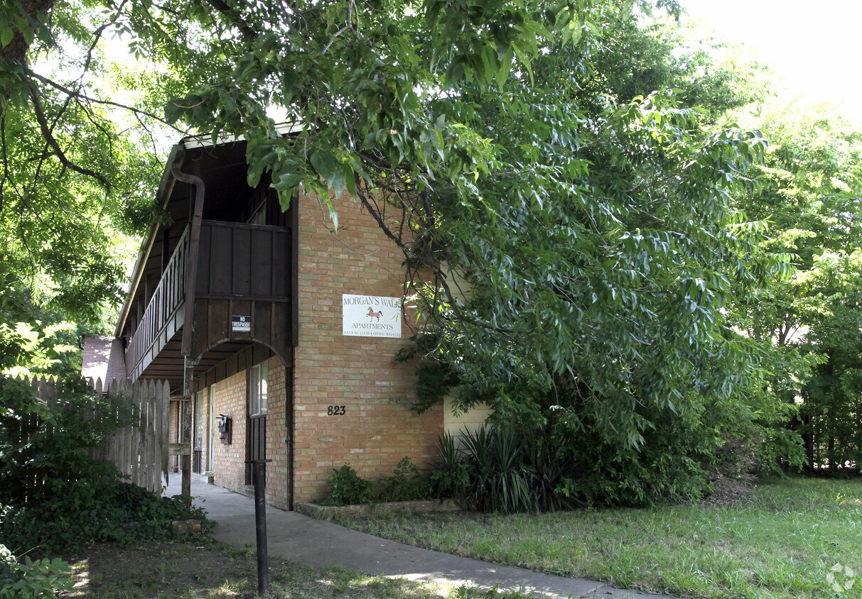 Primary Photo - Morgan's Walk Apartments