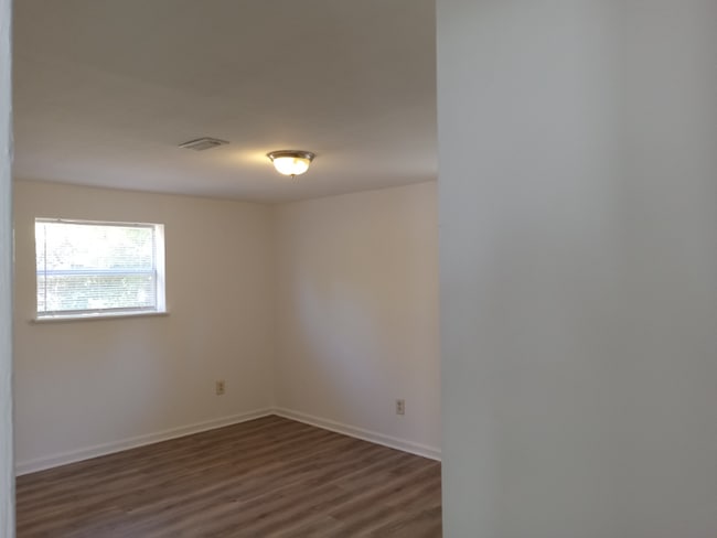 Building Photo - 1621 AL-27
