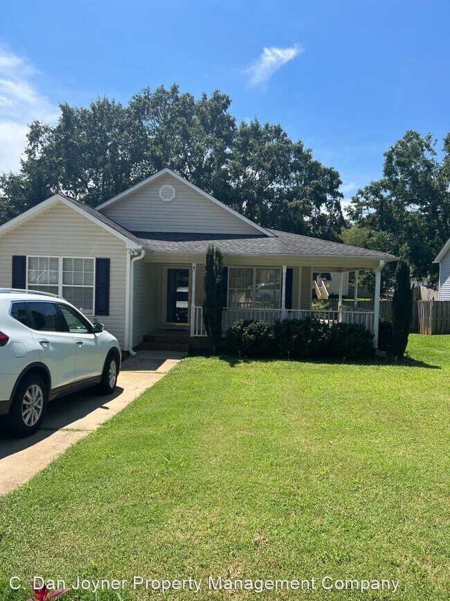 Foto del edificio - 3 br, 2 bath House - 660 Lenore Drive
