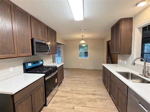 Foto del edificio - 320 Gloria St