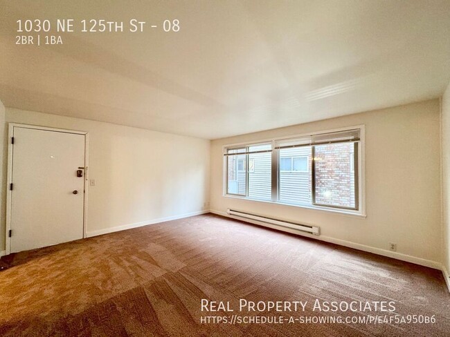 Building Photo - 1030 NE 125th St