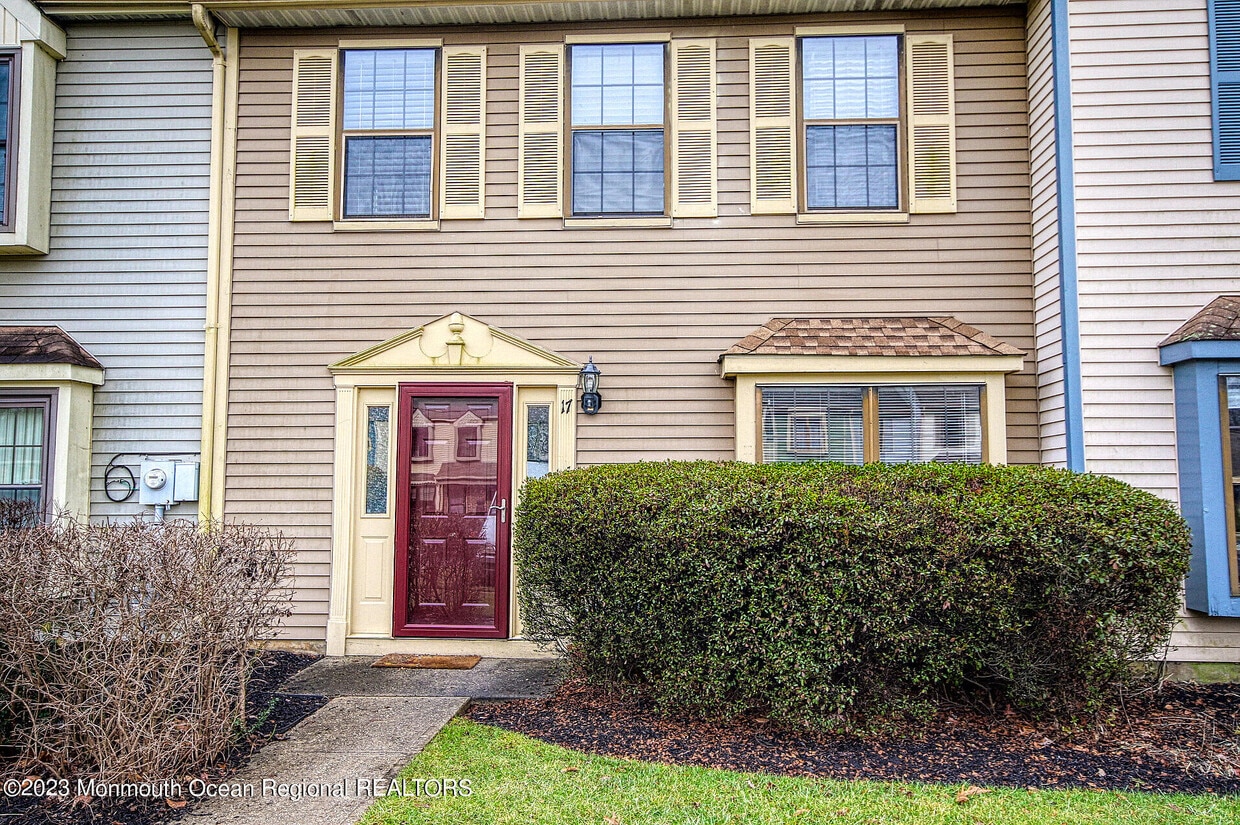 Primary Photo - 17 Tynemouth Ct