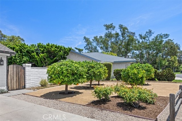 Building Photo - 31204 Via Solana